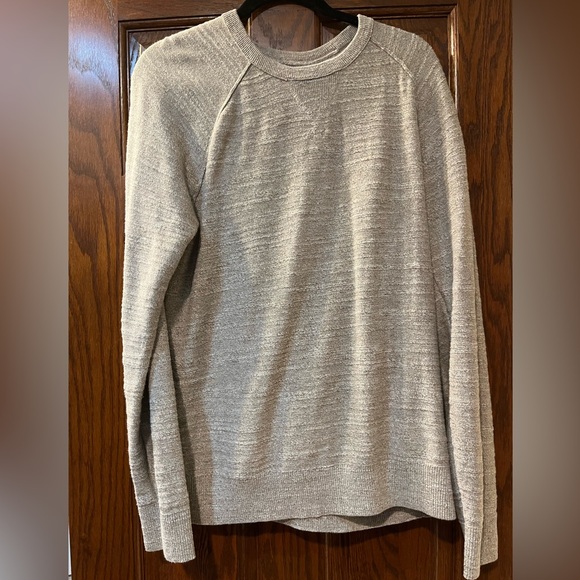 GAP light brown 100% cotton men’s L sweater NWOT crewneck - Picture 1 of 3
